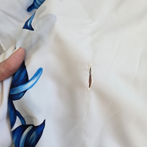 Resort Line White and Blue Hawaiian Caftan with Waist Tie - Picture 13 of 15